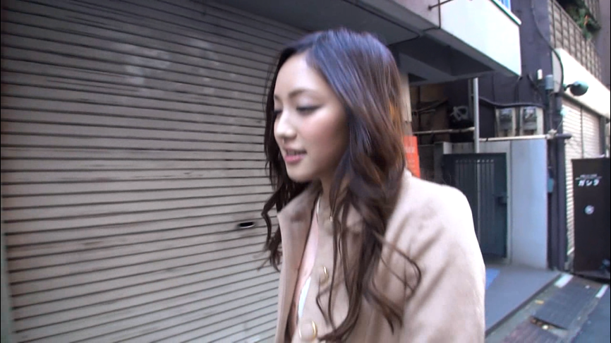 为什么迅雷影音看的画质不一样？怎么样才能和第一个画质那样。