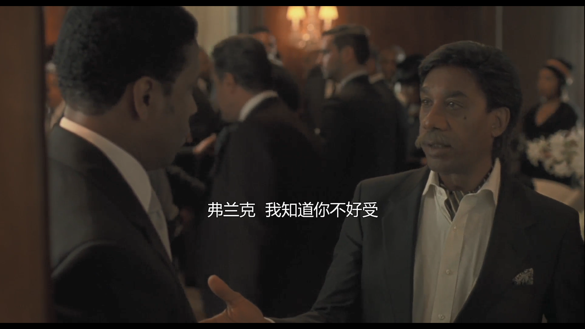 更新后电影字幕一直在中间，看着真不爽，能不能解决啊